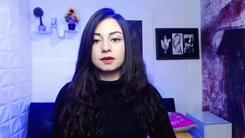 Snapshot of eva_rosell chatting on October 25, 2025, 2:35 pm Eva online show from October 25, 2025, 2:35 pm