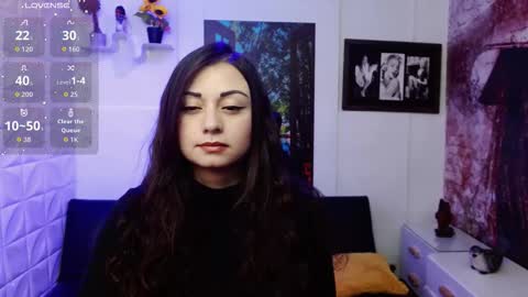 Snapshot of eva_rosell chatting on November 10, 2025, 2:49 pm Eva online show from November 10, 2025, 2:49 pm