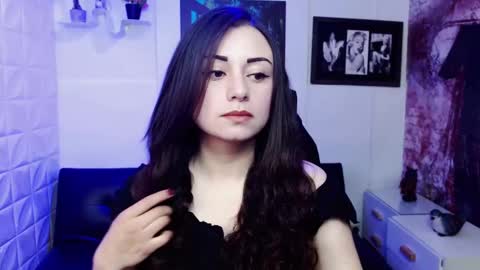 Snapshot of eva_rosell chatting on November 12, 2025, 3:01 pm Eva online show from November 12, 2025, 3:01 pm