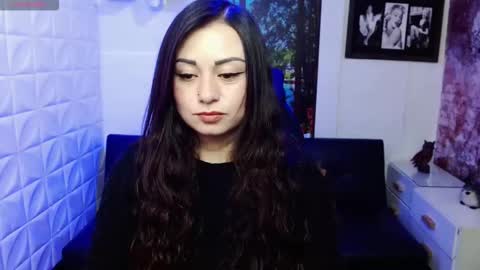 Snapshot of eva_rosell chatting on November 20, 2025, 2:28 pm Eva online show from November 20, 2025, 2:28 pm