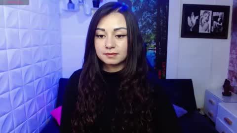 Snapshot of eva_rosell chatting on December 2, 2025, 6:25 pm Eva online show from December 2, 2025, 6:25 pm