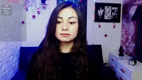 Snapshot of eva_rosell chatting on December 3, 2025, 2:26 pm Eva online show from December 3, 2025, 2:26 pm