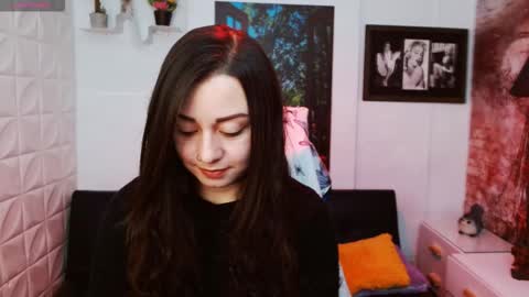 Eva online show from March 25, 2026, 2:12 pm