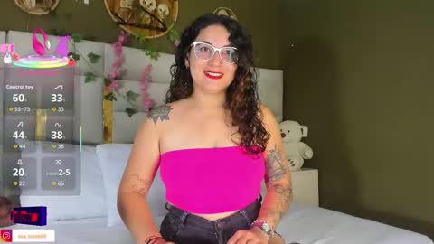 Eva  online show from September 14, 2025, 11:53 am