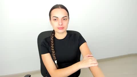 Eva online show from December 2, 2024, 3:03 pm