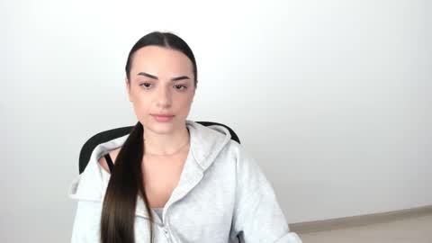 Eva online show from February 25, 2025, 9:13 pm