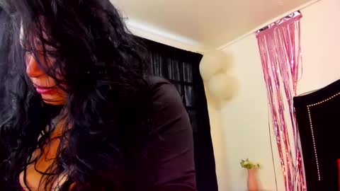 Snapshot of eva_royer69 chatting on October 14, 2025, 1:12 pm Eva online show from October 14, 2025, 1:12 pm