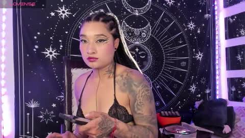 Eva  online show from September 23, 2025, 6:49 am