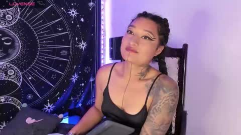 Eva  online show from October 19, 2025, 9:10 am