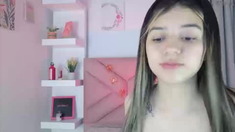 Snapshot of eva_sin18 chatting on September 22, 2025, 11:07 pm Eva Sin online show from September 22, 2025, 11:07 pm