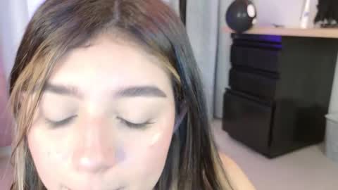 Snapshot of eva_sin18 chatting on October 25, 2025, 11:21 pm Eva Sin online show from October 25, 2025, 11:21 pm