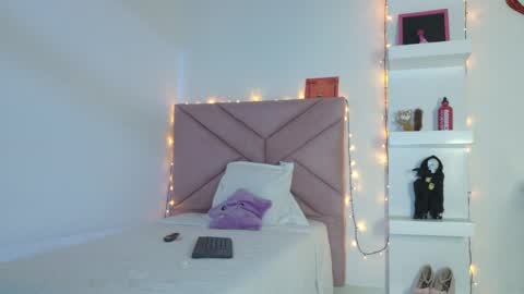 Eva Sin online show from April 30, 2026, 11:09 pm