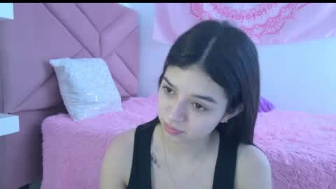 Eva Sin online show from July 30, 2026, 7:35 pm