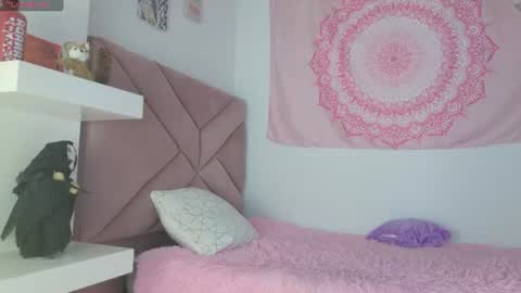 Eva Sin online show from August 8, 2026, 7:38 pm