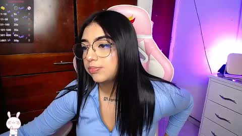 Eva  online show from December 3, 2024, 11:57 pm