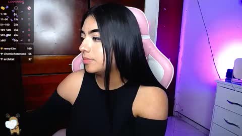 Eva  online show from December 12, 2024, 10:52 pm