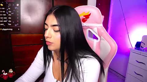 Eva  online show from December 16, 2024, 7:00 pm