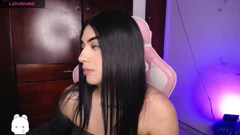 Eva  online show from September 14, 2025, 5:23 pm