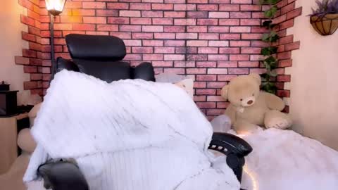 Eva online show from March 13, 2026, 10:38 pm