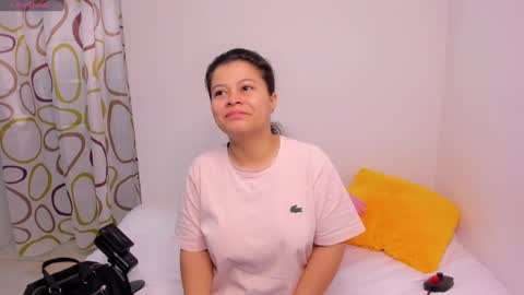 Snapshot of eva_sweet2 chatting on December 31, 2024, 2:14 pm Estefania online show from December 31, 2024, 2:14 pm