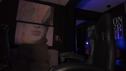 MISS EVY online show from April 11, 2026, 7:45 am