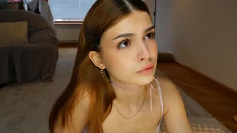 Hello my name is Eva its my first day here online show from April 26, 2026, 7:39 am