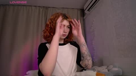 Snapshot of evaa_moonn_ chatting on November 1, 2025, 6:59 am Eva online show from November 1, 2025, 6:59 am