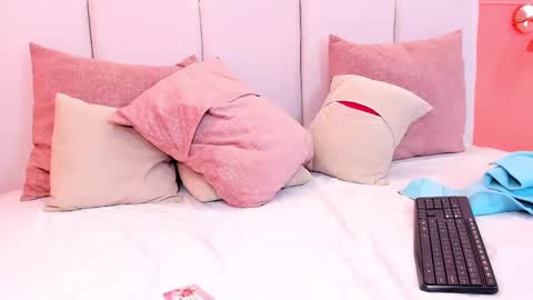 Snapshot of evaa_rose_ chatting on February 17, 2025, 3:09 pm Eva online show from February 17, 2025, 3:09 pm