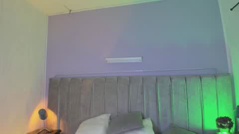 julieth online show from December 4, 2025, 8:17 pm