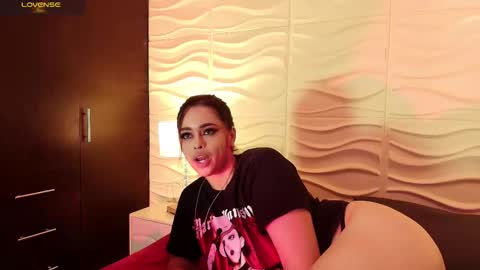 evaafoxxy_ online show from October 6, 2025, 12:24 pm