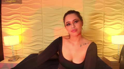 evaafoxxy_ online show from October 13, 2025, 12:05 pm