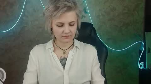 Eva Brownie online show from January 27, 2025, 5:04 pm
