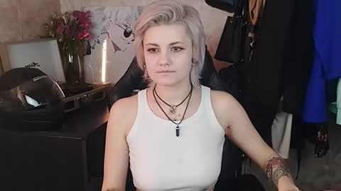 Eva Brownie online show from February 24, 2025, 12:05 pm