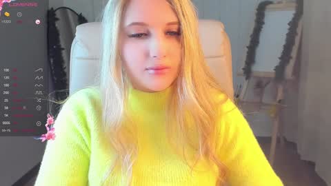 Eva  online show from December 19, 2024, 5:40 am