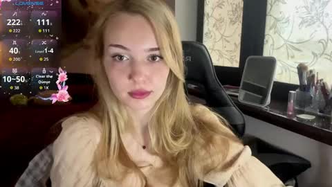 Snapshot of evacarter1 chatting on April 22, 2026, 11:01 am evacarter1 online show from April 22, 2026, 11:01 am