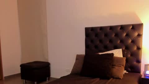 Jenny Carters online show from May 15, 2026, 11:45 pm