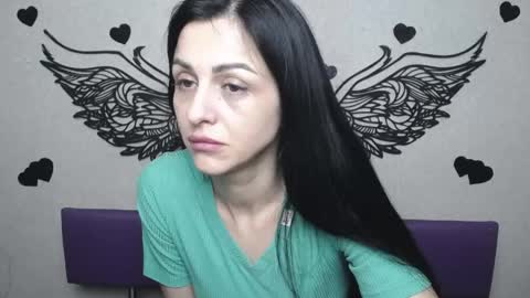 EvaClarkk online show from April 17, 2026, 10:40 am