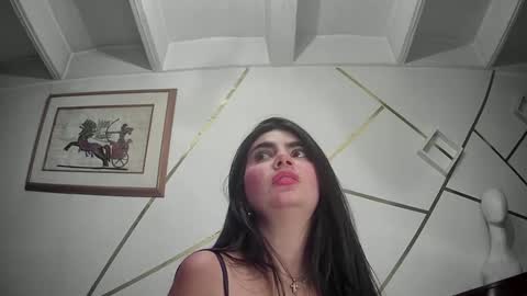 evacollins12 online show from February 14, 2025, 2:18 am