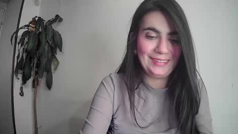 evacollins12 online show from February 20, 2025, 3:01 am