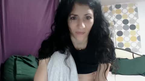 hornycrissyyourlove online show from November 1, 2025, 2:46 am