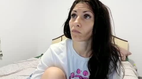 Snapshot of evacrisxxx chatting on July 17, 2026, 3:13 am hornycrissyyourlove online show from July 17, 2026, 3:13 am