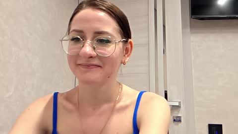Snapshot of evadevis chatting on May 14, 2026, 7:31 pm EvaDevis online show from May 14, 2026, 7:31 pm