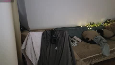 Eva online show from October 2, 2025, 8:27 pm