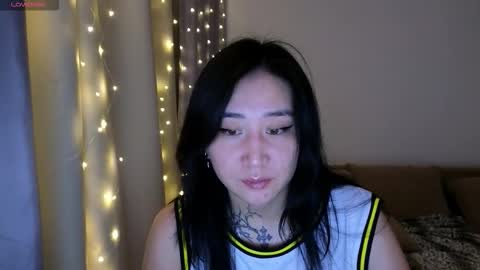 Eva online show from November 17, 2025, 7:19 pm