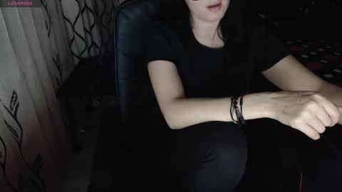 EVADREAM online show from October 21, 2025, 5:35 pm