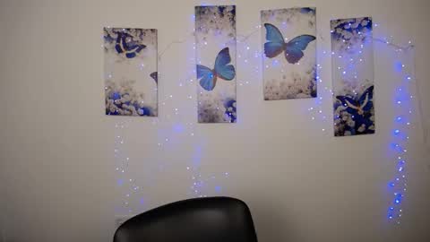 Eva online show from April 23, 2026, 12:29 pm