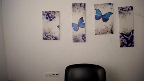 Snapshot of evaeldis chatting on June 7, 2026, 12:31 pm Eva online show from June 7, 2026, 12:31 pm
