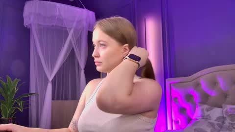 Snapshot of evahariss1 chatting on October 1, 2025, 9:04 am evahariss1 online show from October 1, 2025, 9:04 am