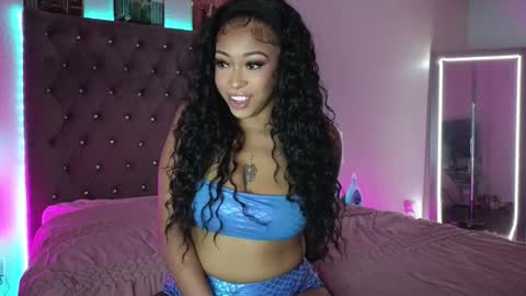 Snapshot of evajonez chatting on November 13, 2025, 6:56 am Eva online show from November 13, 2025, 6:56 am