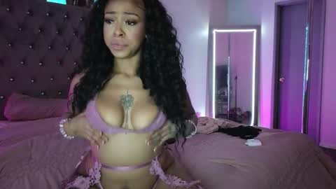 Snapshot of evajonez chatting on November 14, 2025, 8:24 am Eva online show from November 14, 2025, 8:24 am